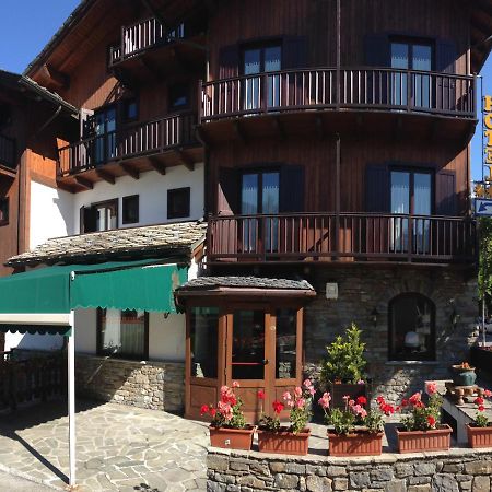 Hotel Triolet Courmayeur Exterior foto