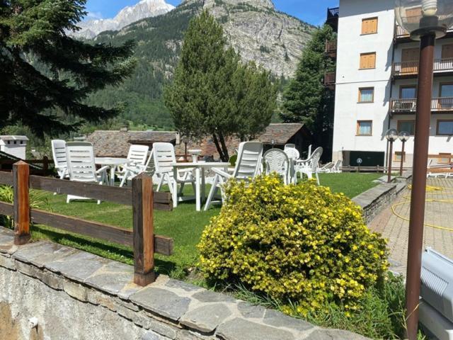 Hotel Triolet Courmayeur Exterior foto